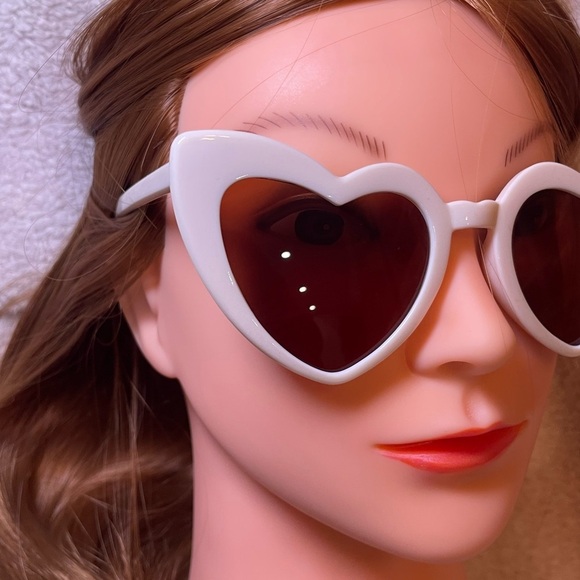 White and Brown Heart-Shaped Sunglasses Retro Style - Picture 2 of 4